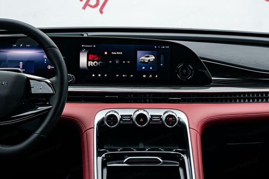 Omoda 9 1.5 Super Hybrid Exclusive AWD