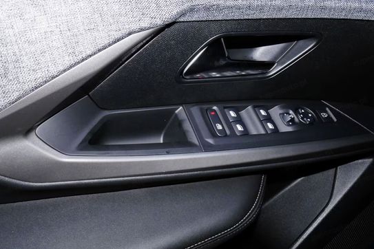 Peugeot 5008 Business 1.2 PureTech  e-DCS6  mHEV