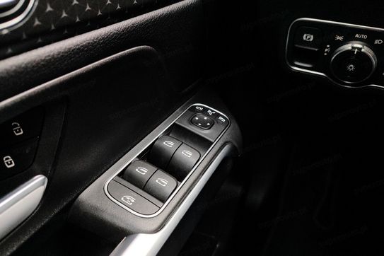 Mercedes GLB 200 Progressive