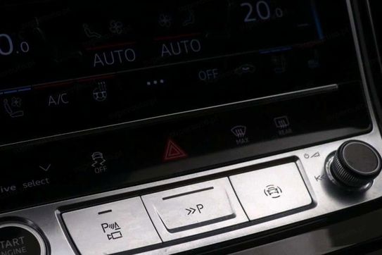 Audi A8 S8 TFSI quattro