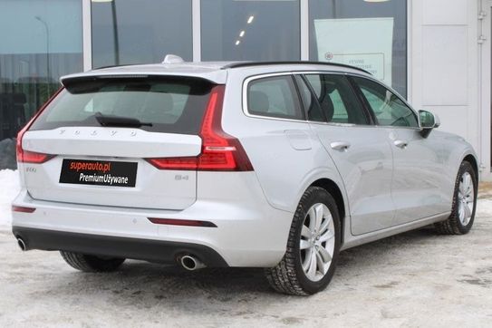 Volvo V60 B4 D Momentum Pro