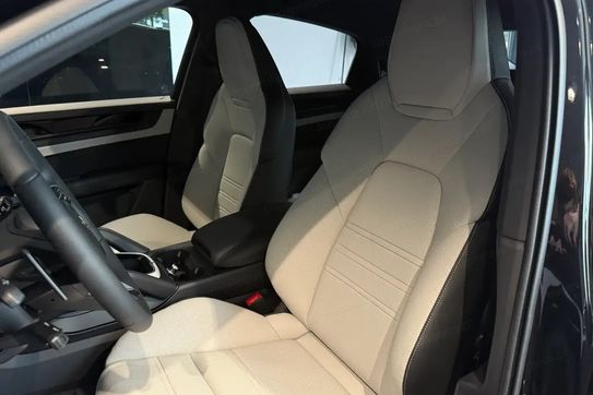Porsche Cayenne Coupe Black Edition