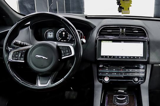 Jaguar F-Pace 2.0 i4D AWD Prestige aut