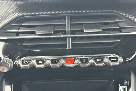 Peugeot 2008 Style 1.2 PureTech EAT8