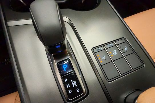 Lexus UX 300h F Sport 2.0 Hybrid Dynamic Force