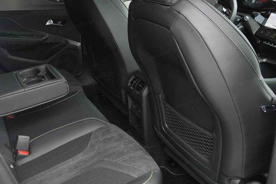 Peugeot 308 GT Exclusive S&S e-DCS6 1.2 mHEV