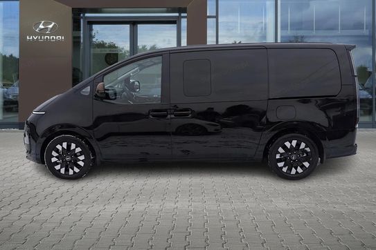 Hyundai Staria 1.6 T-GDI HEV Luxury aut
