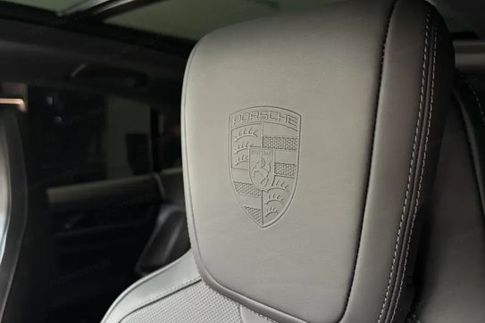Porsche Macan 4