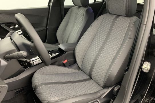 Peugeot 2008 ALLURE 1.2 mHEV e-DCS6
