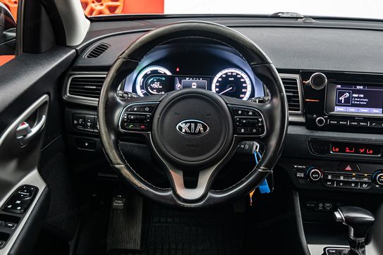 Kia Niro 1.6 GDI Hybrid M