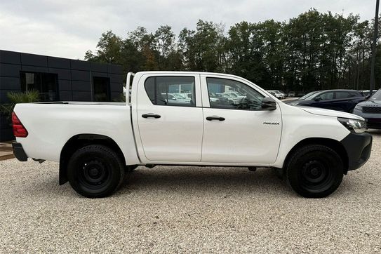 Toyota HiLux Double Cab DLX 4x4