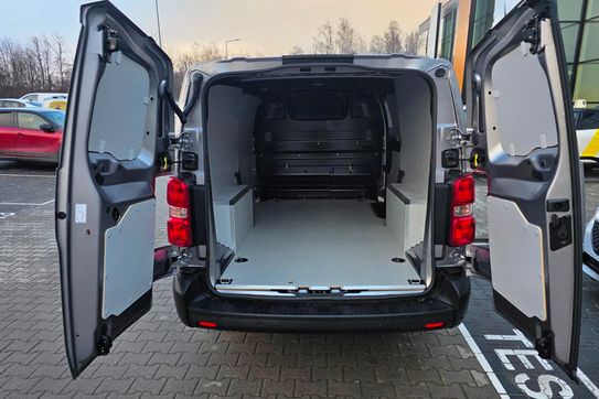 Peugeot Expert Long L2H1 EAT8