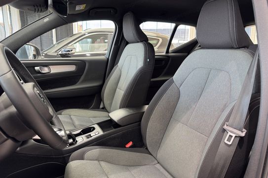 Volvo XC40 P6 Recharge Core