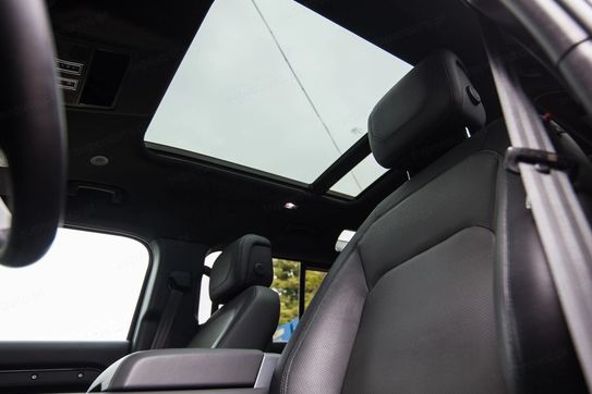 Land Rover Defender 130 3.0 D300 mHEV X-Dynamic HSE
