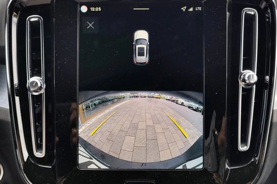 Volvo XC40 B4 B Plus Dark