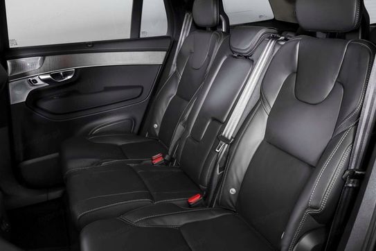 Volvo XC90 B5 B AWD Ultra Black Edition 7os