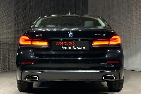 BMW Seria 5 520d xDrive mHEV Luxury Line aut