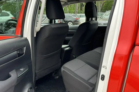 Toyota HiLux 2.4 d-4D Double Cab Dlx 4X4