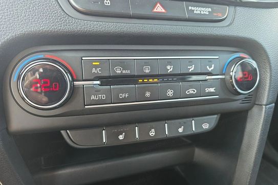 Kia Ceed 1.5 T-GDI  DCT