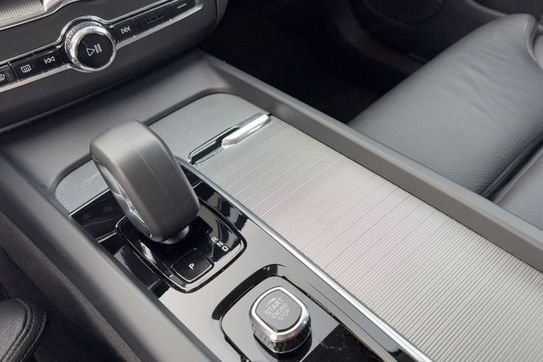 Volvo XC60 B5 B AWD Plus Dark aut