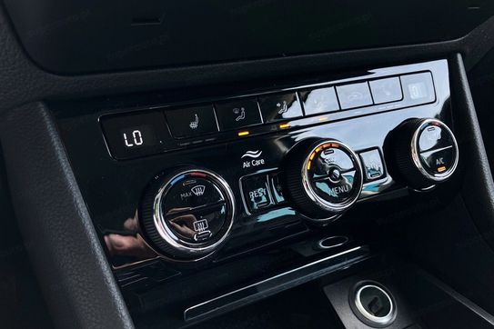 Skoda Superb 2.0 TDI SCR Style DSG