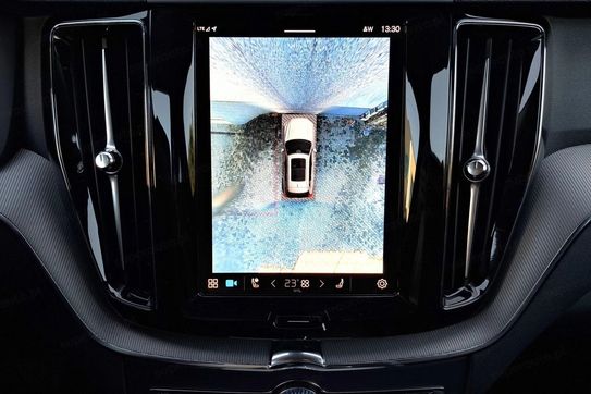 Volvo XC60 B5 B AWD Plus Dark
