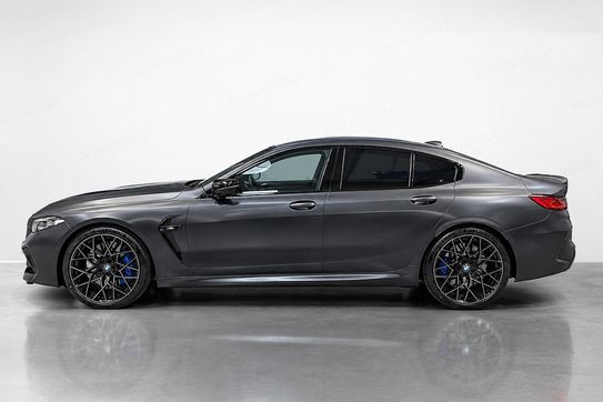 BMW Seria 8 M8