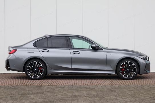 BMW Seria 3 330i xDrive M Sport