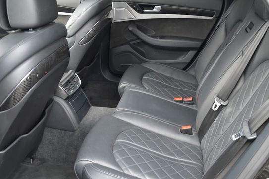 Audi A8 S8 4.0 TFSI quattro