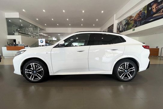 BMW iX2 eDrive20 M Sport