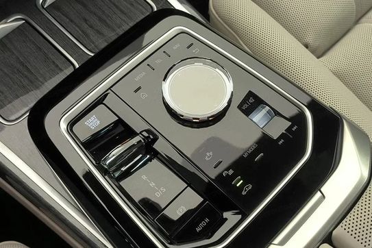 BMW Seria 7 740d xDrive M Sport