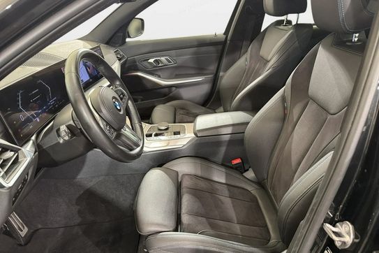 BMW Seria 3 320d xDrive mHEV aut