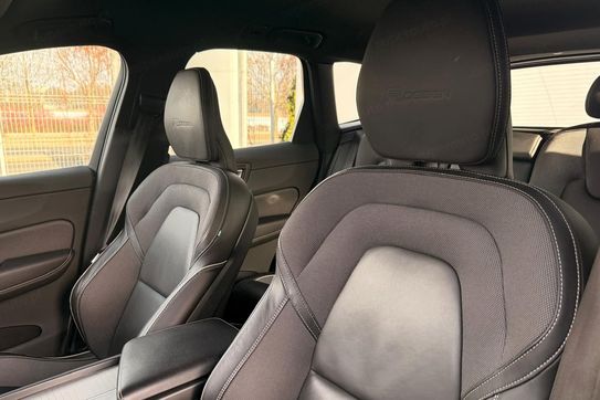 Volvo XC60 B4 D AWD R-Design