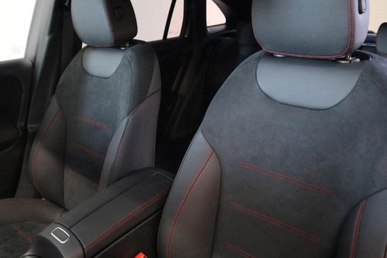 Mercedes GLA 220 4-Matic AMG Line