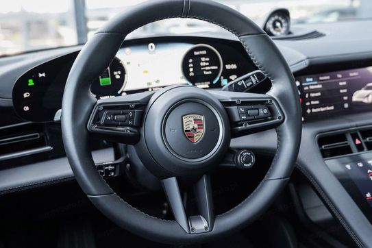 Porsche Taycan 4S