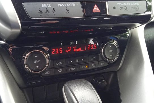 Mitsubishi Eclipse Cross 1.5 T Invite Plus CVT