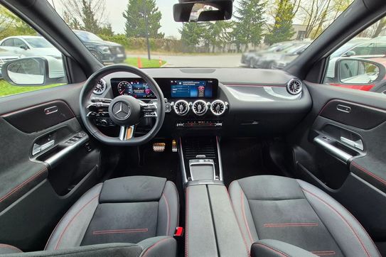 Mercedes GLA 200 mHEV AMG Line 7G-DCT