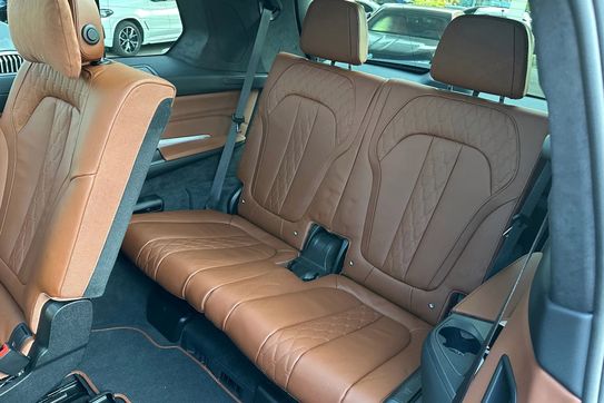 BMW X7 M60i xDrive
