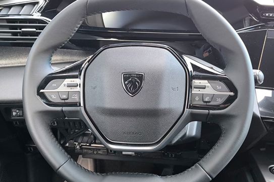 Peugeot 308 Allure 1.2 mHEV e-DCS6