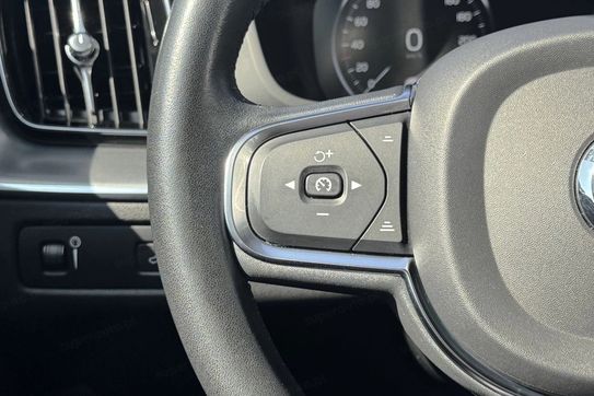 Volvo XC60 B4 B Momentum
