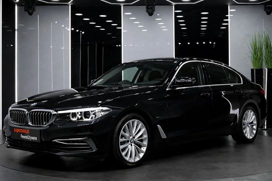 BMW Seria 5 530e xDrive Luxury Line