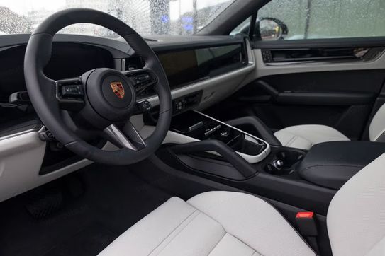 Porsche Cayenne Coupe S E-Hybrid Black Edition