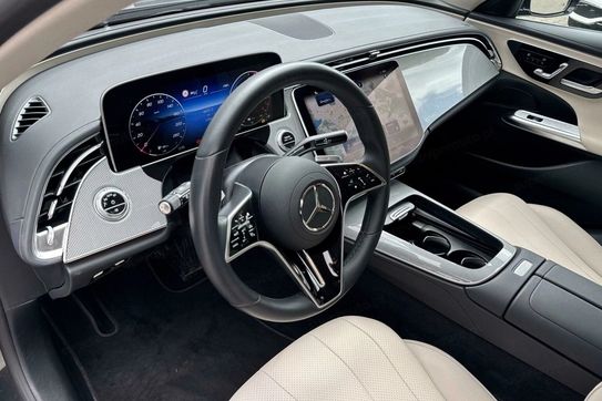 Mercedes E Klasa Kombi 300 e Avantgarde