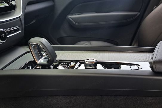 Volvo XC60 B5 B AWD Plus Bright