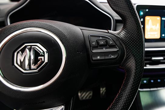 MG HS 1.5 T-GDI Exclusive DCT