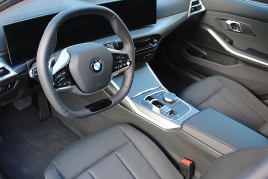 BMW Seria 3 320i xDrive