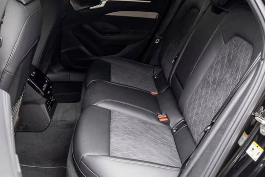 Audi A6 e-Hybrid quattro