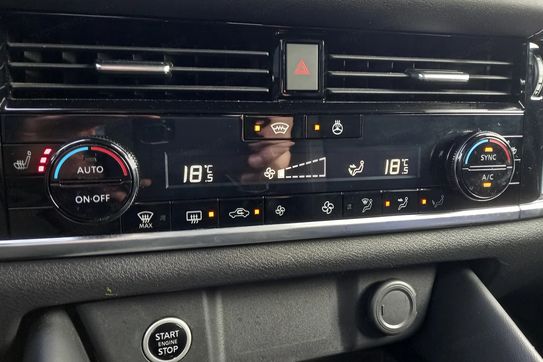 Nissan Qashqai 1.3 DIG-T mHEV N-Connecta Xtronic