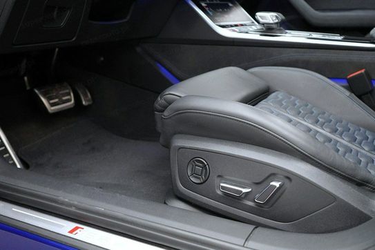 Audi A6 RS6 TFSI mHEV quattro Performance Tiptronic