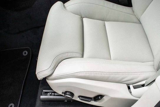 Volvo XC90 B5 AWD Ultra Bright